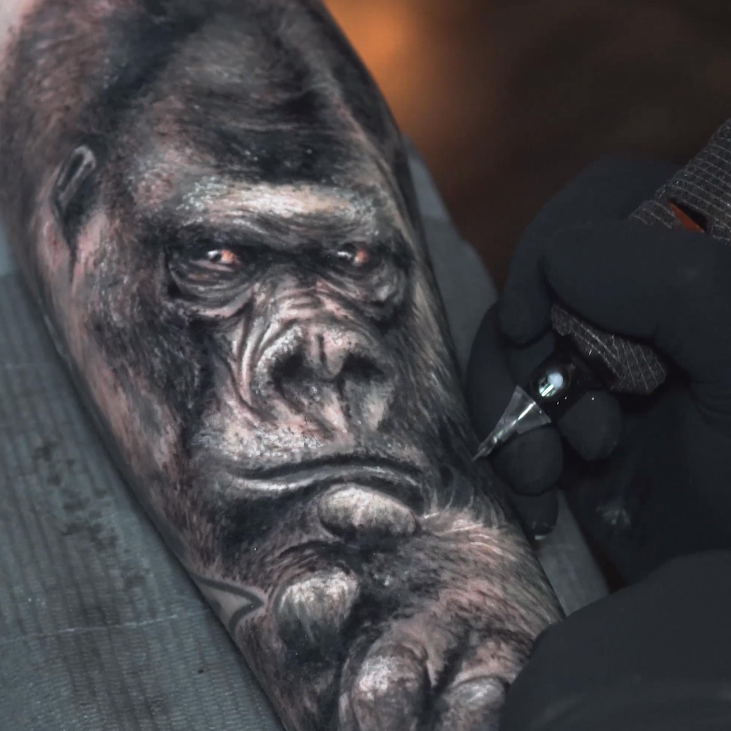 Darren Till replacing his shoulder tattoo with a gorilla : r/ufc